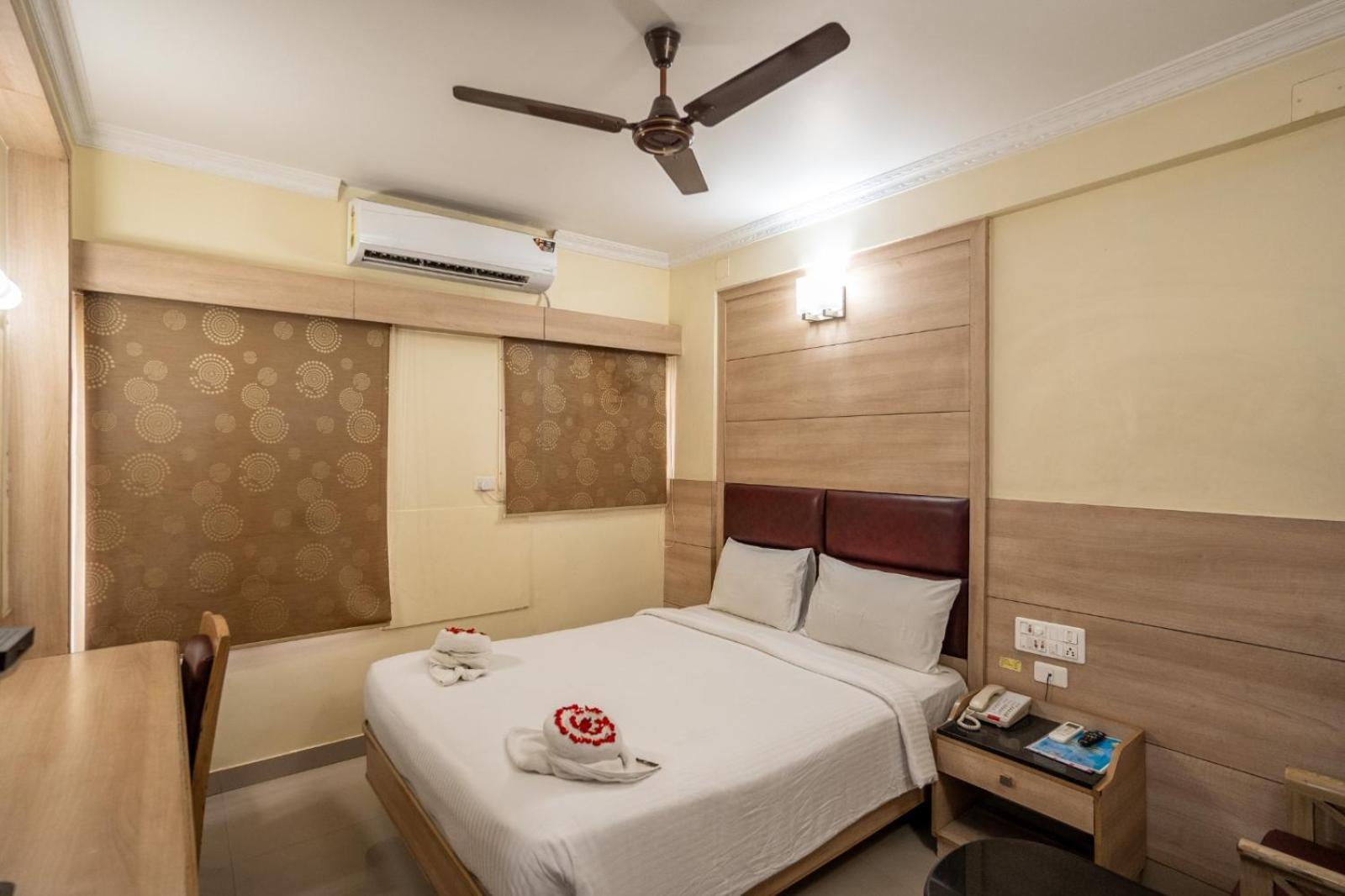 Sree Bharani Hotels Tirunelveli Esterno foto