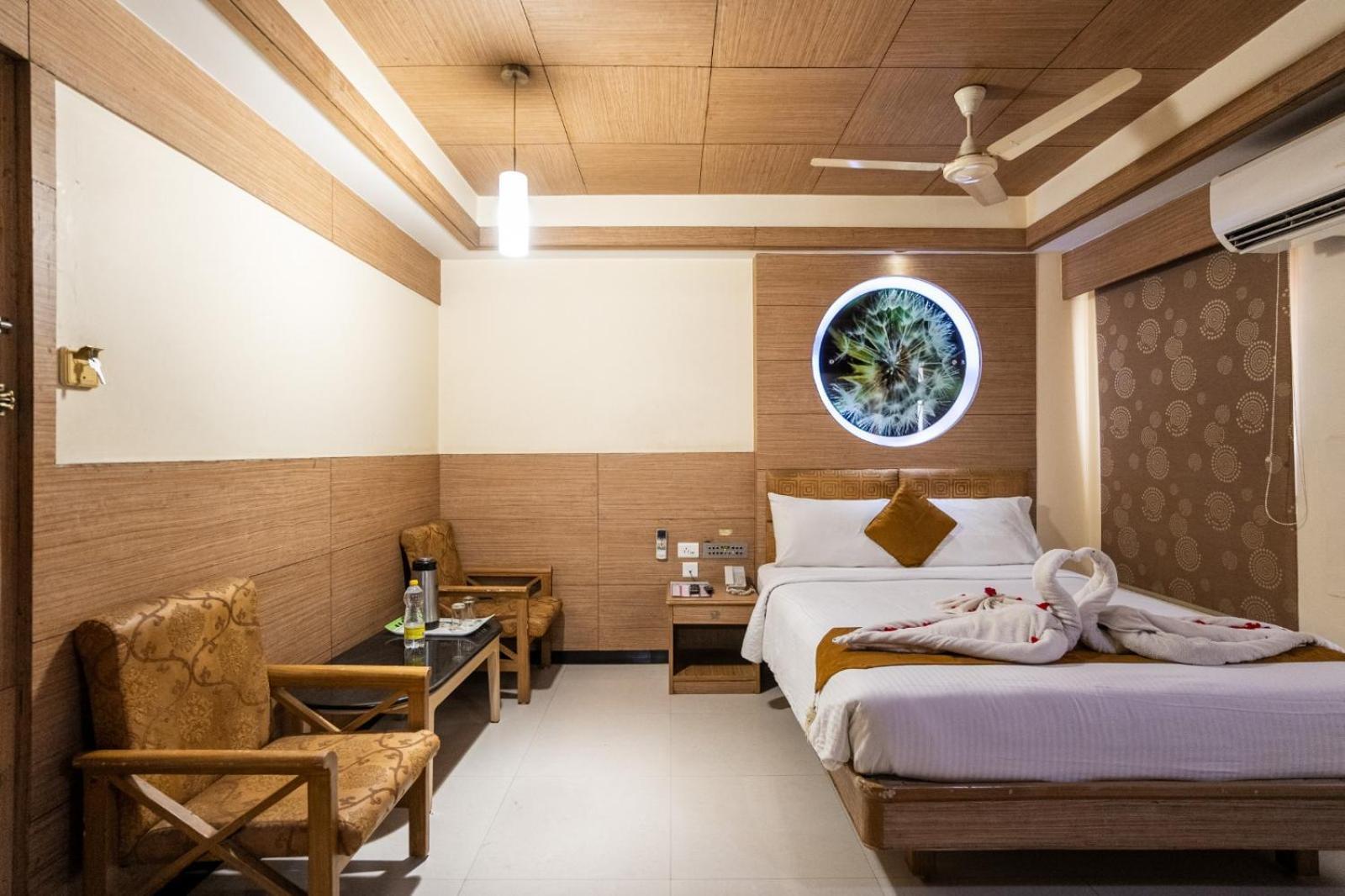 Sree Bharani Hotels Tirunelveli Esterno foto