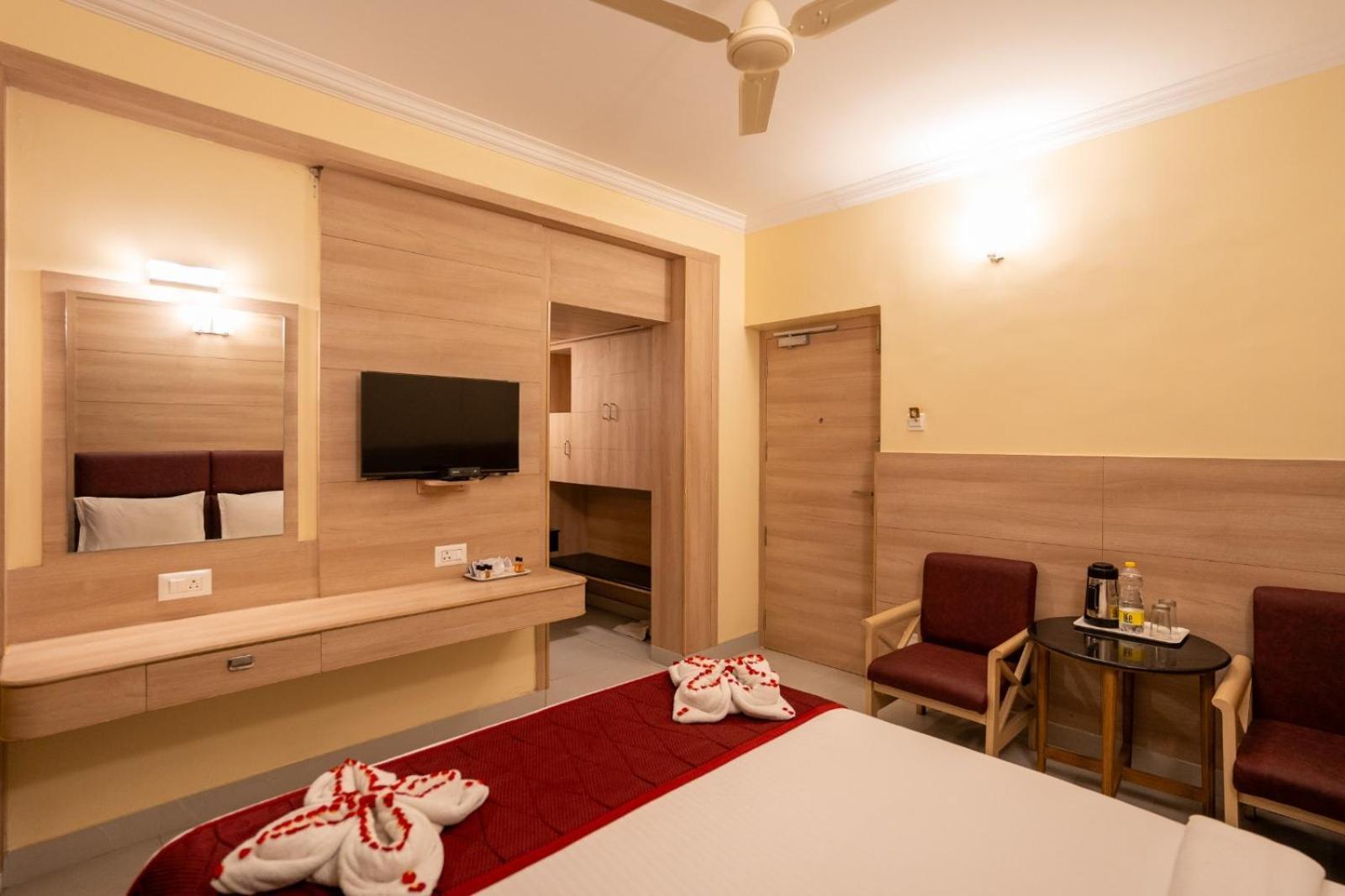 Sree Bharani Hotels Tirunelveli Esterno foto