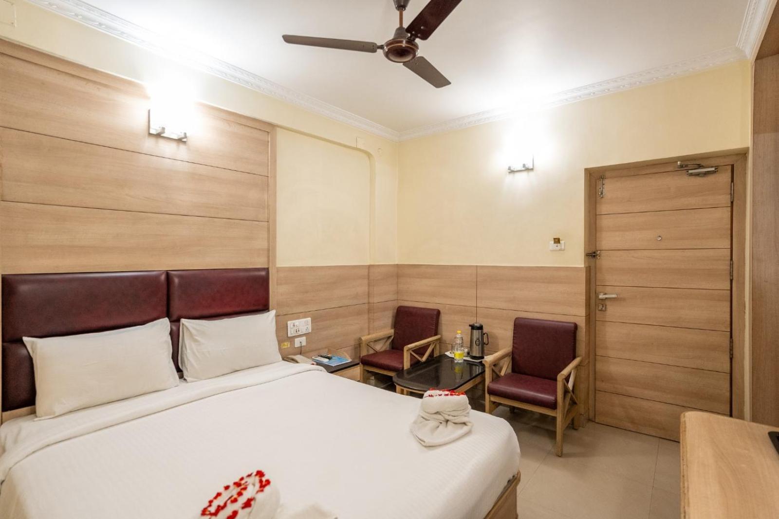Sree Bharani Hotels Tirunelveli Esterno foto