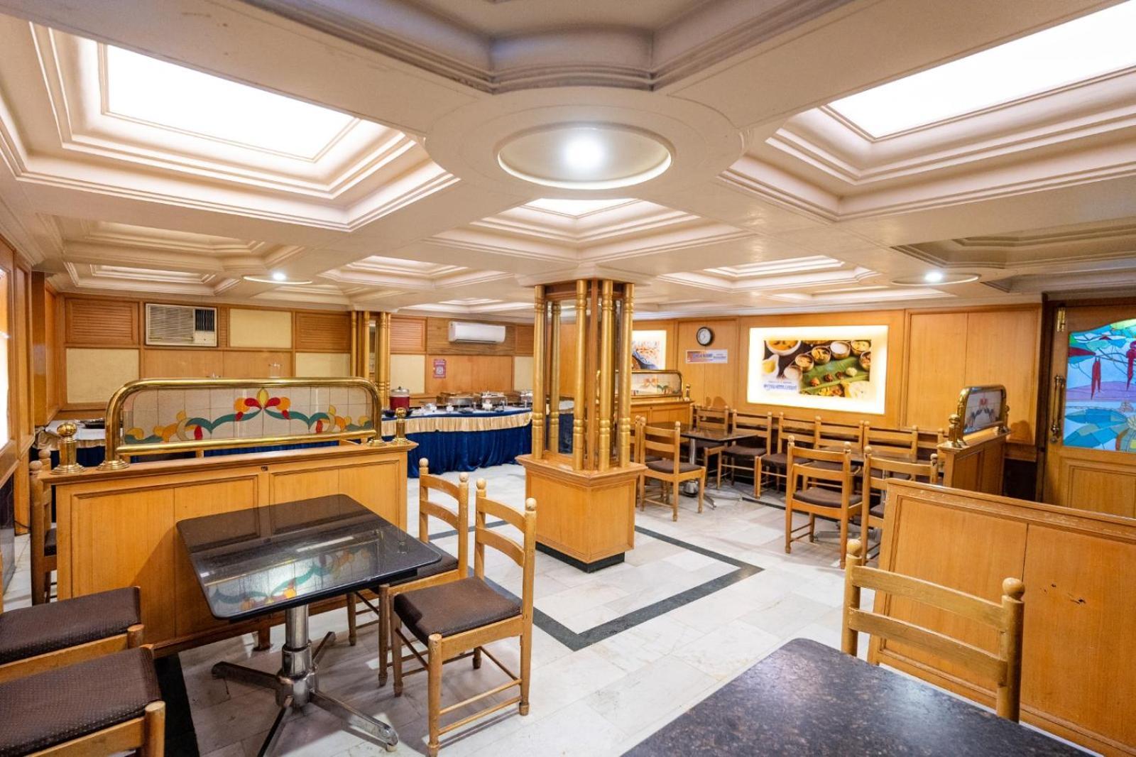 Sree Bharani Hotels Tirunelveli Esterno foto