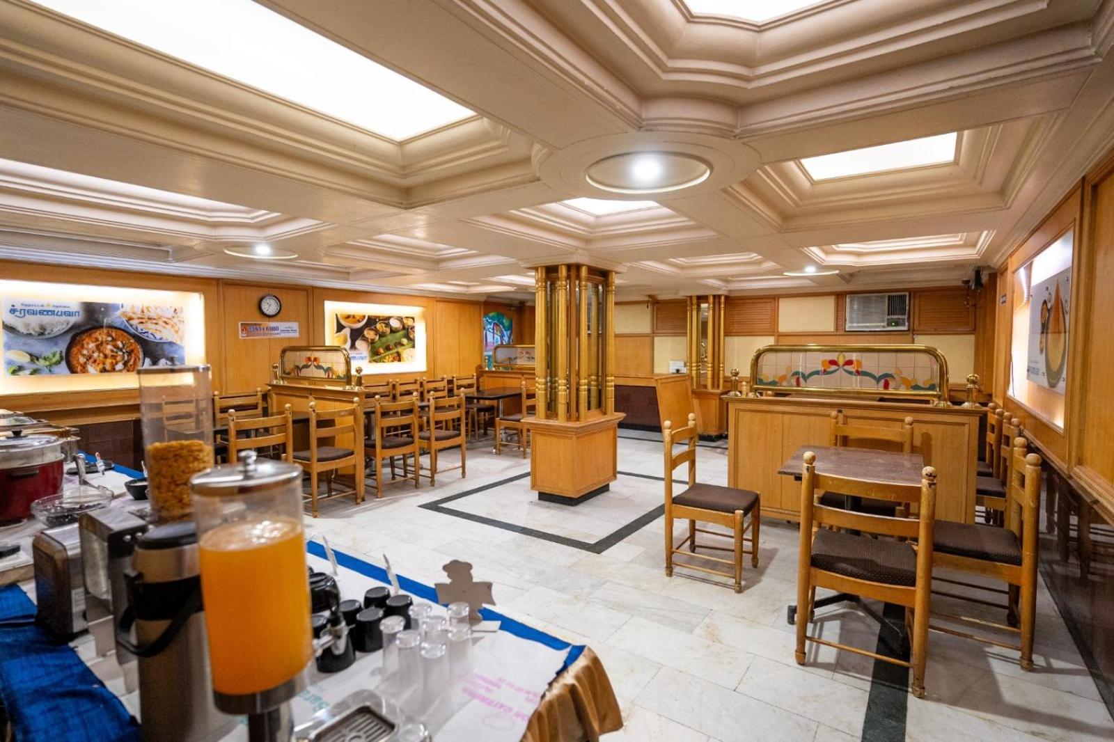 Sree Bharani Hotels Tirunelveli Esterno foto