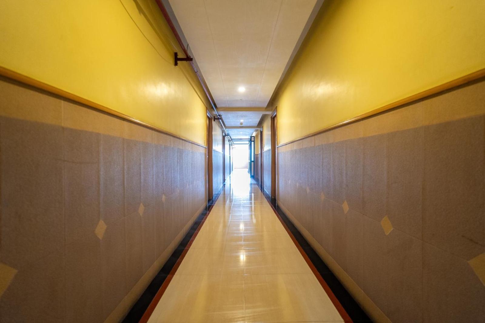 Sree Bharani Hotels Tirunelveli Esterno foto