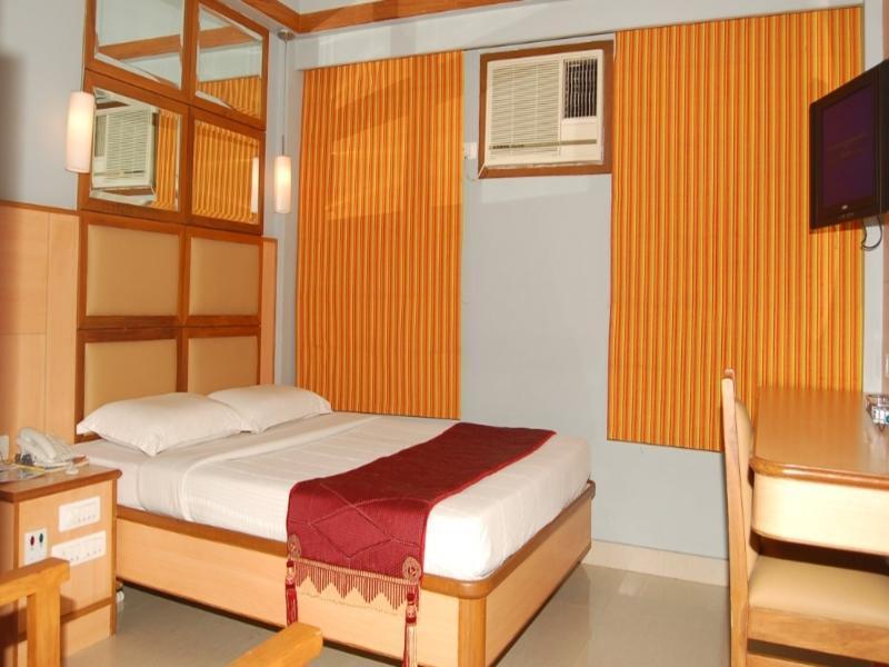 Sree Bharani Hotels Tirunelveli Esterno foto