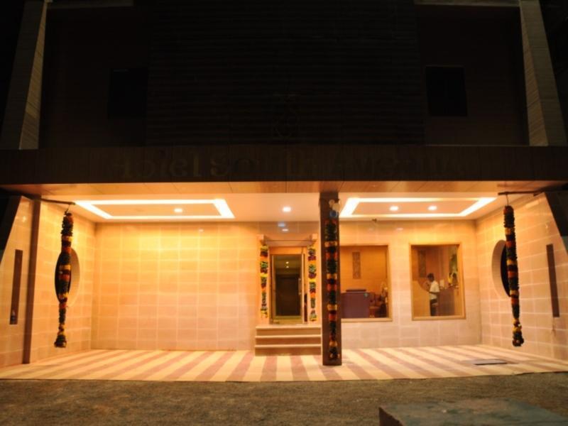 Sree Bharani Hotels Tirunelveli Esterno foto