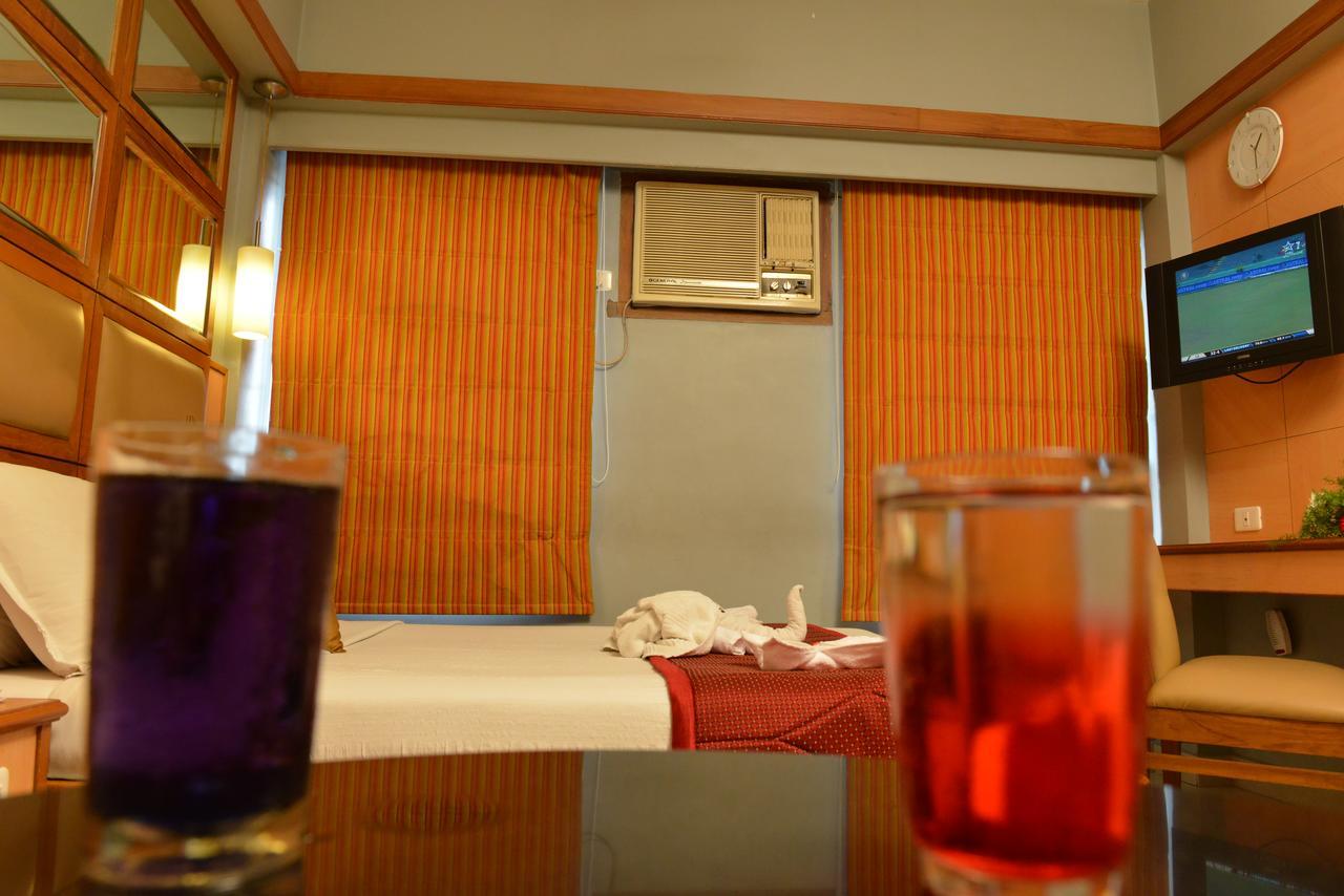 Sree Bharani Hotels Tirunelveli Esterno foto